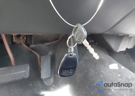 2001 Chevrolet Silverado C1500 из США, поврежденный, VIN 1GCEC14V11E313667